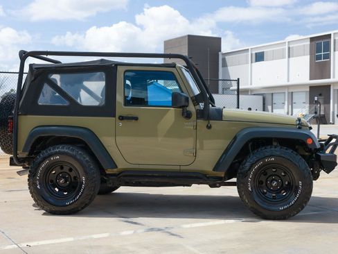 Used 2013 Jeep Wrangler Sport image 13