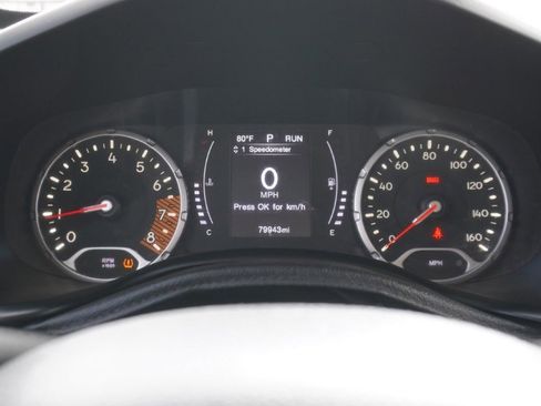 Used 2019 Jeep Renegade Latitude image 19