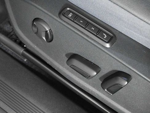 Certified 2023 Volkswagen ID.4 Pro S AWD/4WD image 21