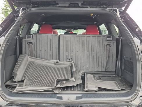 Used 2023 Toyota Highlander XSE FWD image 18
