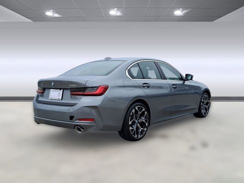 Used 2025 BMW 330i Sedan w/ Convenience Package image 8