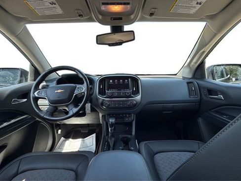 Used 2022 Chevrolet Colorado Z71 w/ Z71 Midnight Edition AWD/4WD image 22