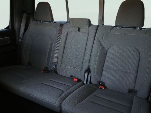 Used 2022 RAM 1500 Big Horn AWD/4WD image 23