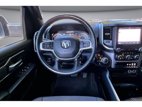 Used 2022 RAM 1500 Big Horn AWD/4WD image 8