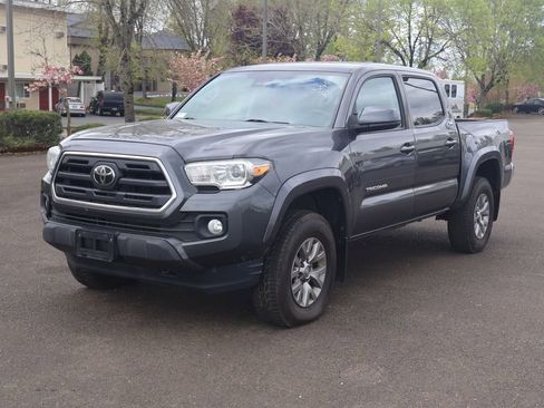 Used 2019 Toyota Tacoma SR5 image 1