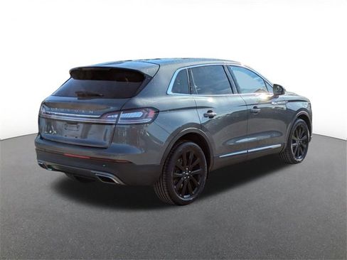 Used 2022 Lincoln Nautilus Reserve w/ Monochromatic Package image 3