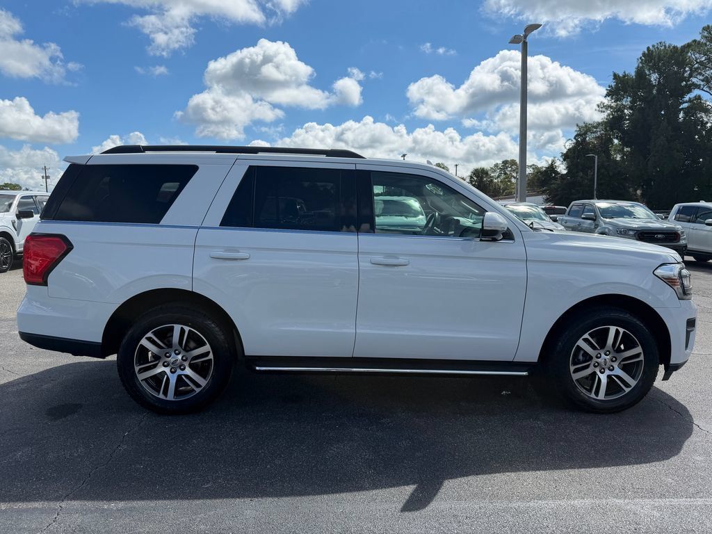 Used 2022 Ford Expedition XLT RWD image 5