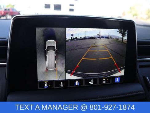 Used 2023 GMC Yukon XL AT4 w/ AT4 Premium Plus Package AWD/4WD image 32