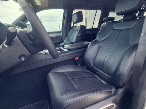 Used 2023 Jeep Wagoneer Series II image 10