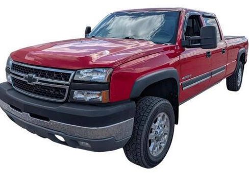Used 2005 Chevrolet Silverado 2500 LS AWD/4WD image 1