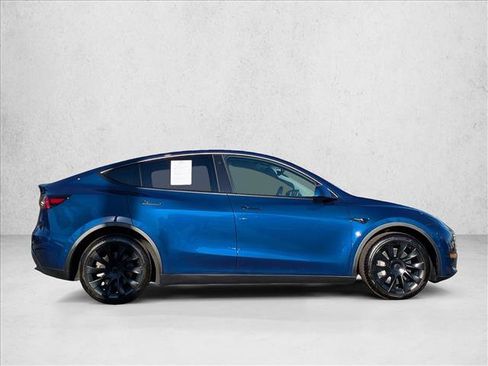 Used 2021 Tesla Model Y Long Range image 5