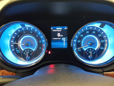 Used 2014 Chrysler 300 AWD w/ Driver Convenience Group image 23