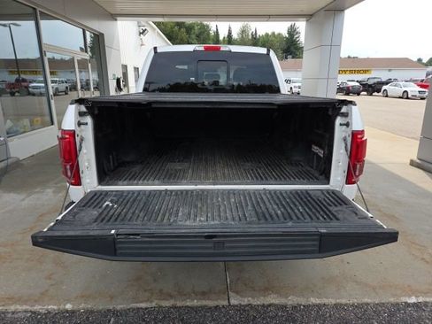 Used 2015 Ford F150 Lariat w/ Equipment Group 502A Luxury AWD/4WD image 30