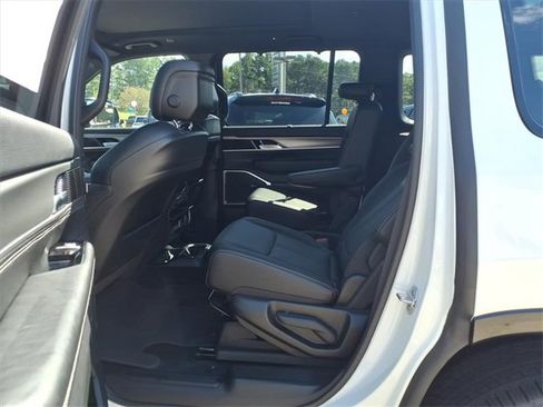 New 2025 Jeep Wagoneer Series II image 19