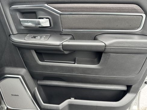 New 2026 RAM 2500 Laramie AWD/4WD image 14