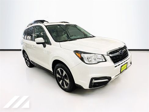Used 2018 Subaru Forester 2.5i Premium image 3