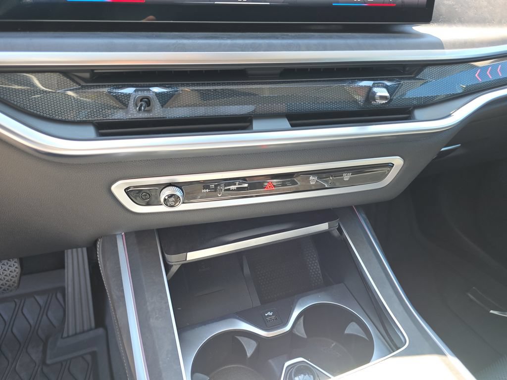 Used 2025 BMW X7 xDrive40i w/ Premium Package AWD/4WD image 29
