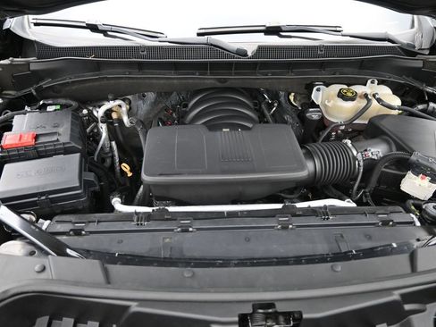 Used 2021 Chevrolet Suburban LT w/ LT Signature Package image 26