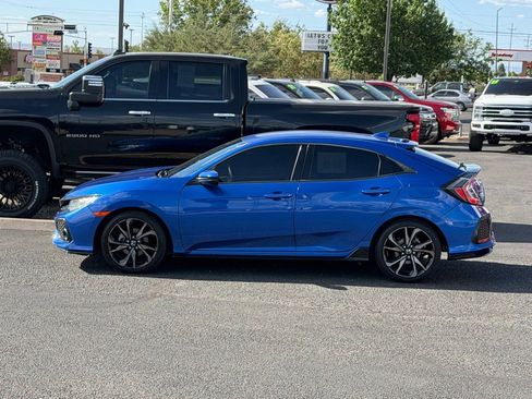 Used 2018 Honda Civic Sport image 2