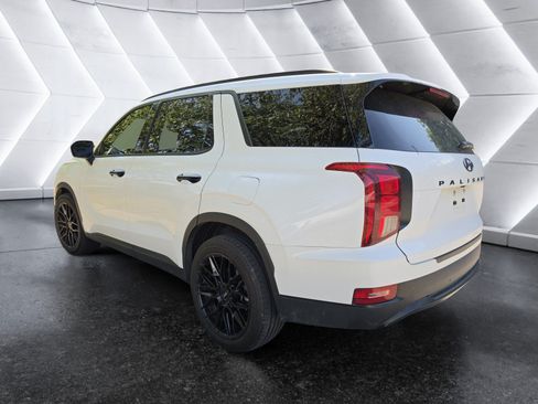 Used 2021 Hyundai Palisade SEL w/ Premium Package FWD image 4