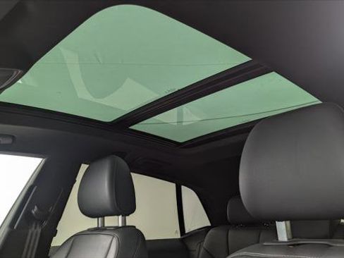 Used 2022 Audi Q8 Premium Plus w/ Premium Plus Package image 31