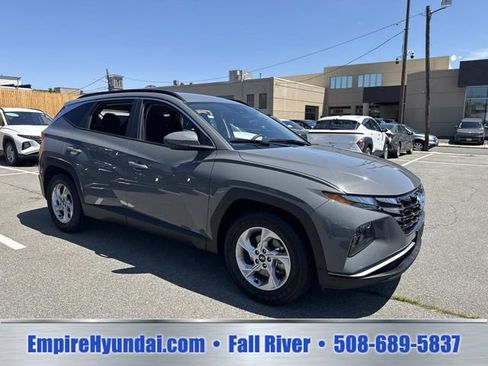 Used 2024 Hyundai Tucson SEL FWD image 2