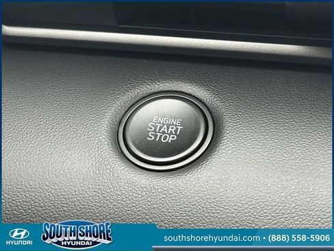 Certified 2025 Hyundai Elantra Sport FWD image 26