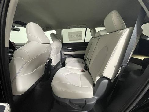 New 2026 Toyota Grand Highlander AWD image 10