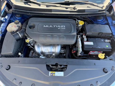 Used 2015 Chrysler 200 S FWD image 15