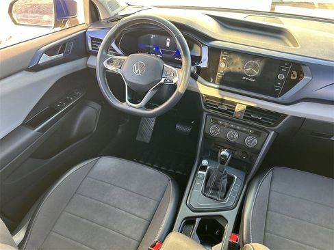 Used 2022 Volkswagen Taos SE image 11