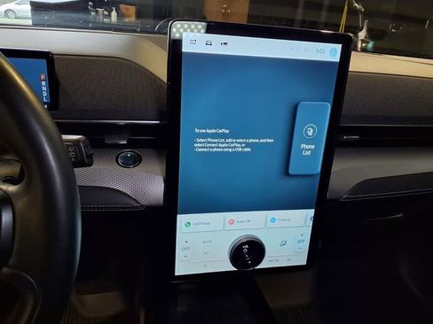 Used 2022 Ford Mustang Mach-E Select image 6