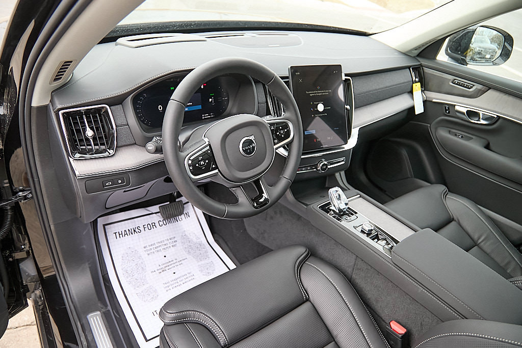 New 2026 Volvo XC90 T8 Ultra w/ Protection Package AWD/4WD image 12