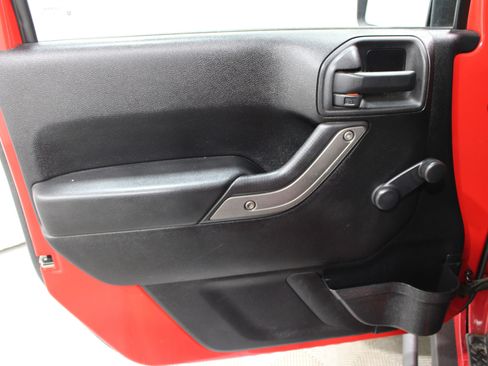 Used 2013 Jeep Wrangler Sport AWD/4WD image 5