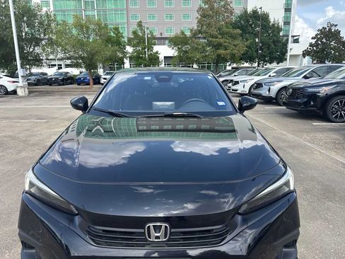 Used 2023 Honda Civic Sport image 2