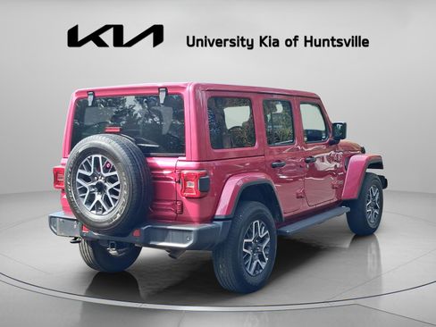 Used 2024 Jeep Wrangler Unlimited Sahara w/ Technology Group AWD/4WD image 3