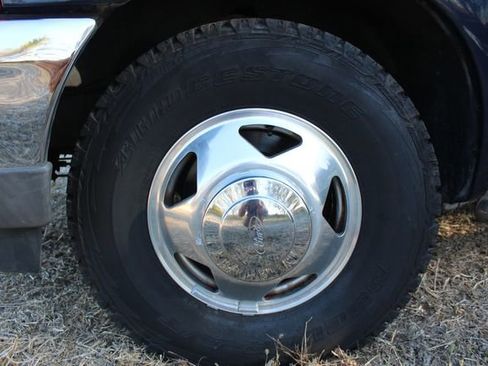 Used 2001 Ford F350 XLT image 25