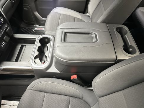 Used 2021 Chevrolet Silverado 1500 LT Trail Boss w/ Convenience Package II image 39