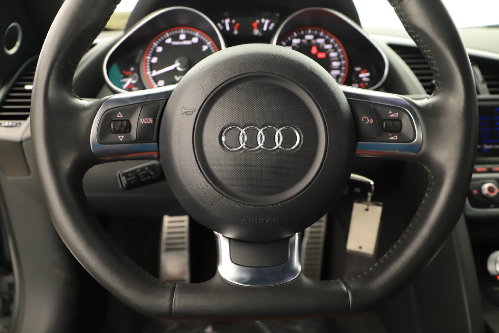 Used 2011 Audi R8 V10 AWD/4WD image 22