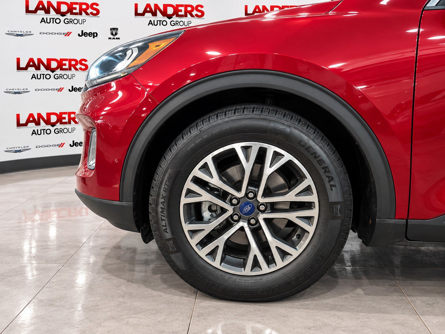 Used 2020 Ford Escape SEL FWD image 10