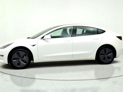 Used 2020 Tesla Model 3 Standard Range Plus RWD image 8