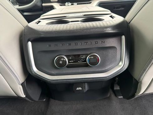 Used 2025 Ford Expedition Active AWD/4WD image 12