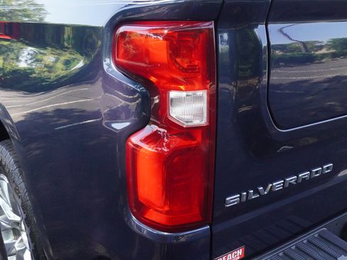 Used 2021 Chevrolet Silverado 1500 LTZ AWD/4WD image 34