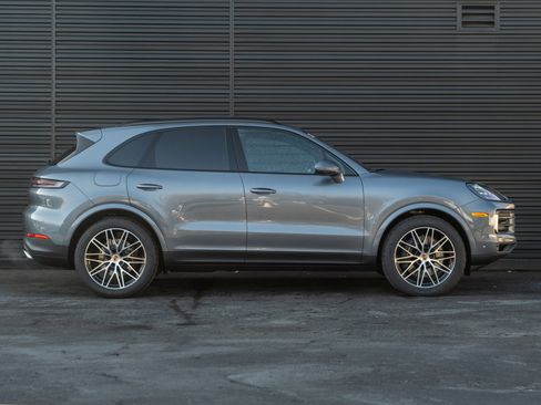 New 2026 Porsche Cayenne image 9