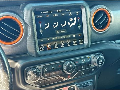 Used 2022 Jeep Gladiator Mojave w/ Cold Weather Group AWD/4WD image 21