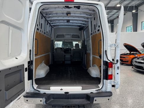 Used 2019 Nissan NV 2500 SV RWD image 8