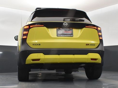 New 2025 Nissan Kicks SR image 42