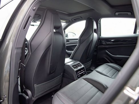 Certified 2024 Porsche Panamera 4 image 20