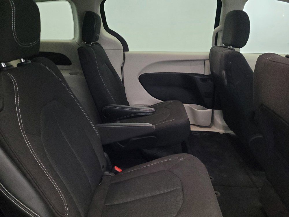 Used 2023 Chrysler Voyager LX FWD image 19