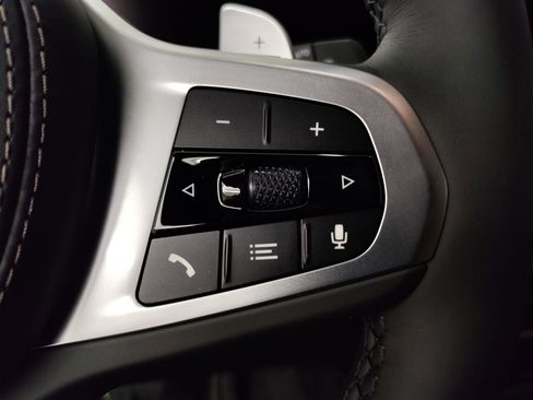 Used 2026 BMW X7 xDrive40i w/ M Sport Package image 17