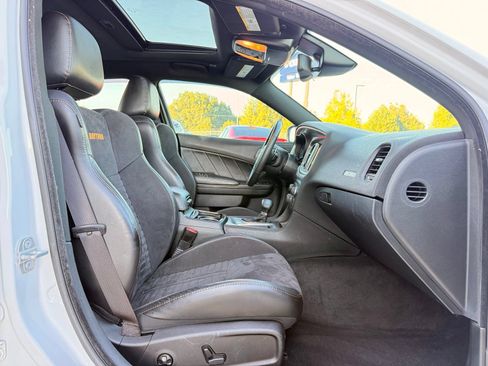 Used 2017 Dodge Charger R/T RWD image 30